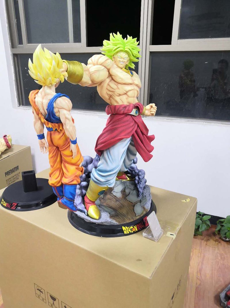 Figurine Collector Broly vs Goku